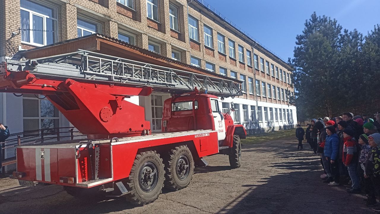 Научили, рассказали провели мастер-класс: все о пожарной безопасности  .